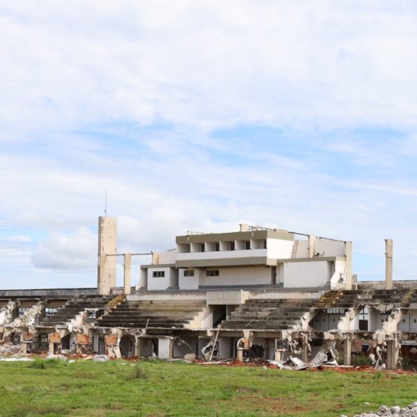 Cavalhódromo de Pirenópolis: governo aguarda desocupação da área para prosseguir com a obra