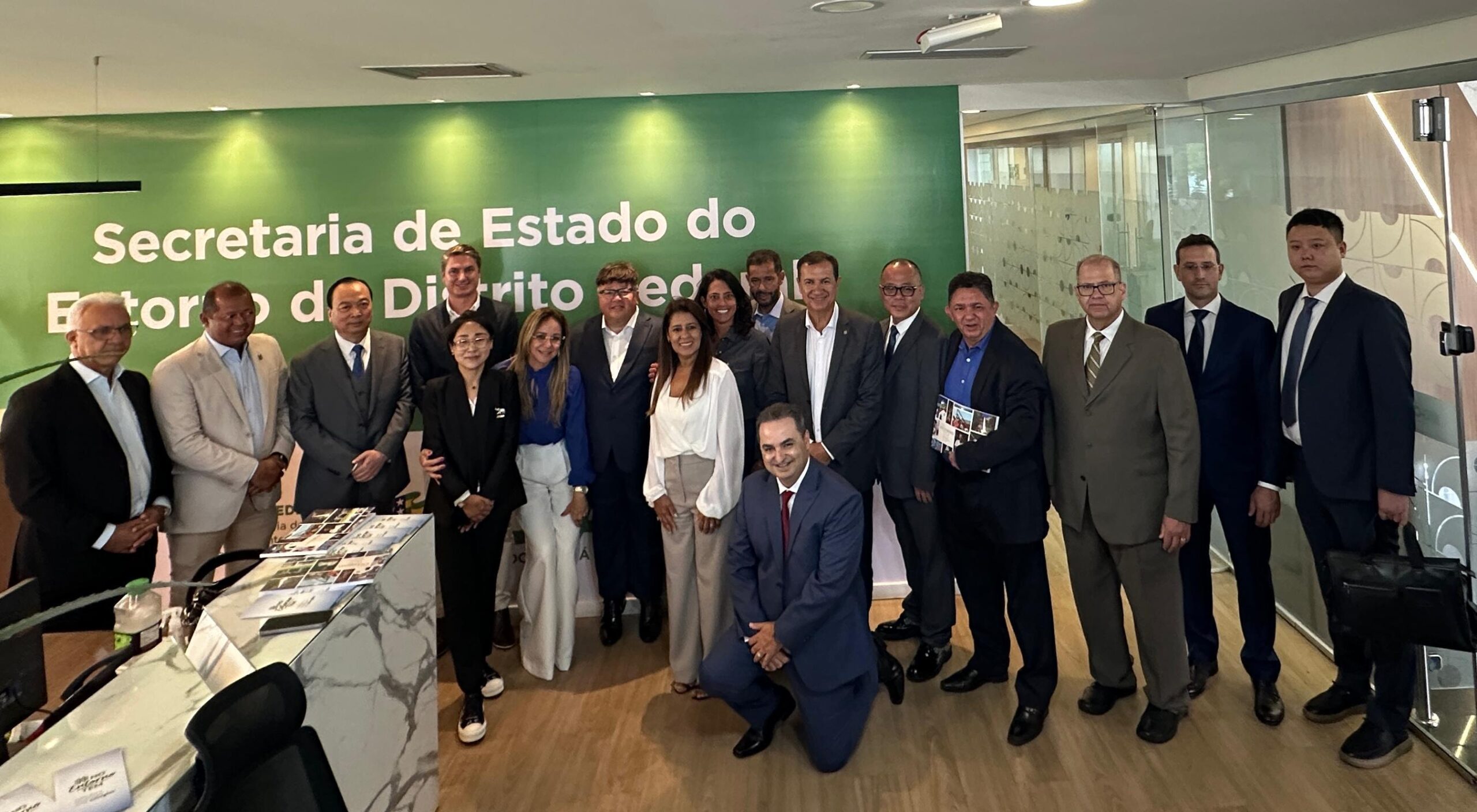 Investidores chineses apresentam produtos que serão fabricados em Águas Lindas