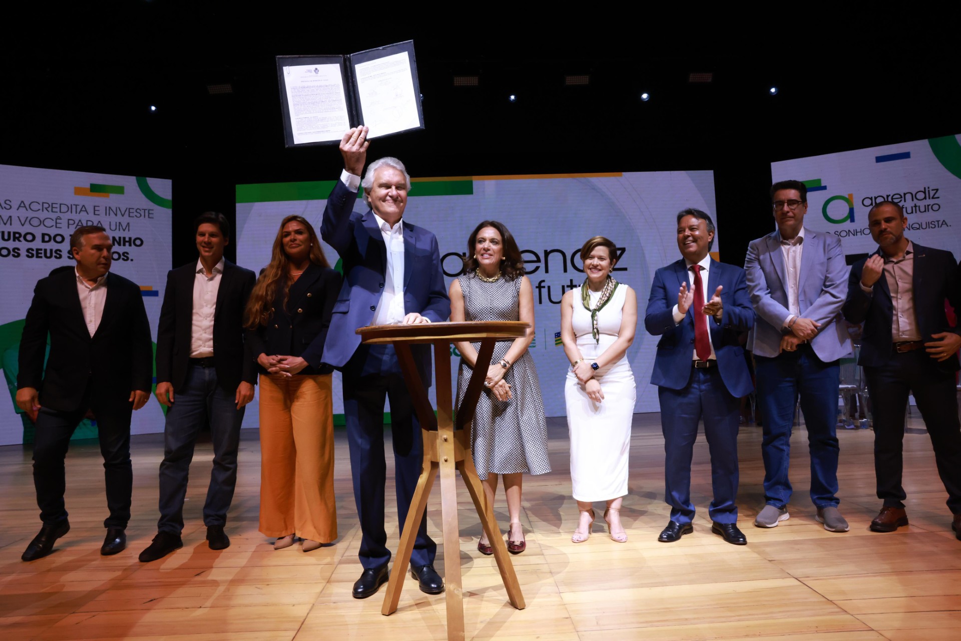 Caiado amplia programa Aprendiz do Futuro para 10 mil jovens