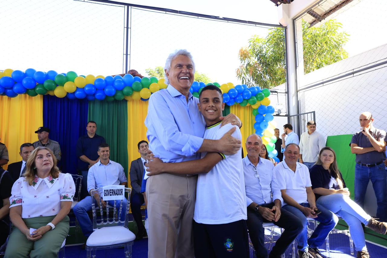 Obra substituiu antiga estrutura de placas de cimento do Colégio Estadual Dom Fernando I na Região Leste de Goiânia