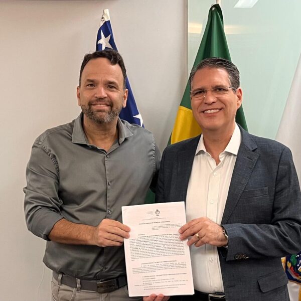 Presidente da Cofego e secretário de segurança assinam acordo