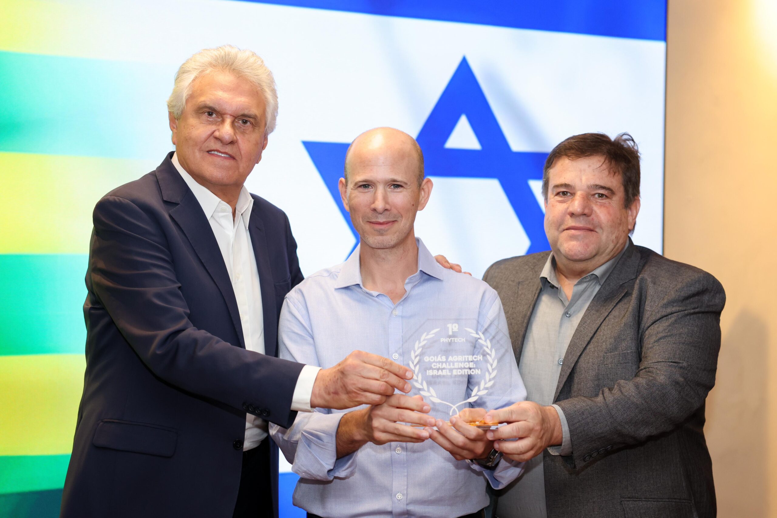 Caiado entrega premiação a empresas israelenses por iniciativas de gestão hídrica voltadas ao Cerrado goiano