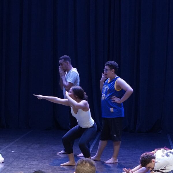 Basileu França promove dois dias de apresentações de teatro gratuitas