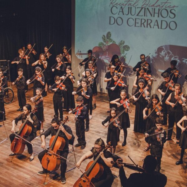 Instituto Cajuzinhos do Cerrado se apresenta no Martim Cererê