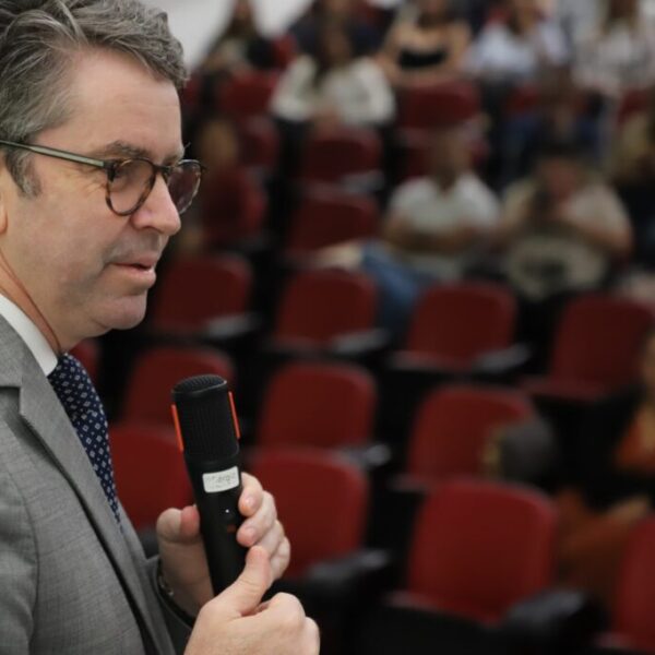 Ouvidorias de Saúde de 73 municípios recebem computadores