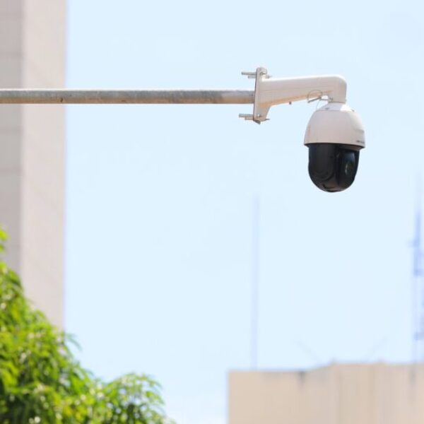 Governo de Goiás abre licitação para implantação de sistema de videomonitoramento com uso de inteligência artificial