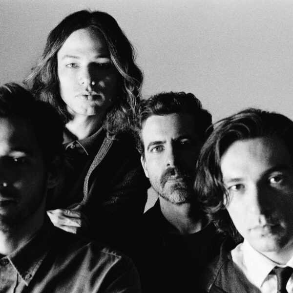 Banda Terno Rei faz show no Martim Cererê