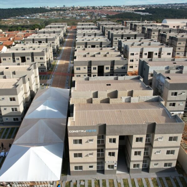 Agehab entrega 276 apartamentos do Crédito Parceria em Cidade Ocidental