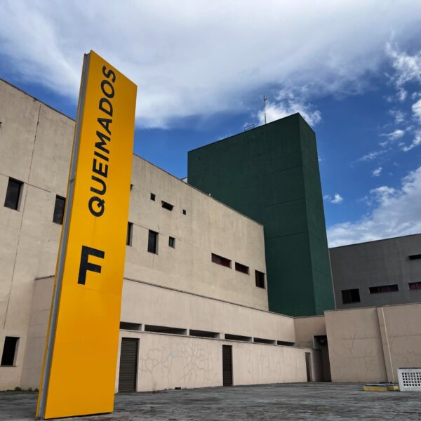 Área de atendimento de queimaduras no Hugol