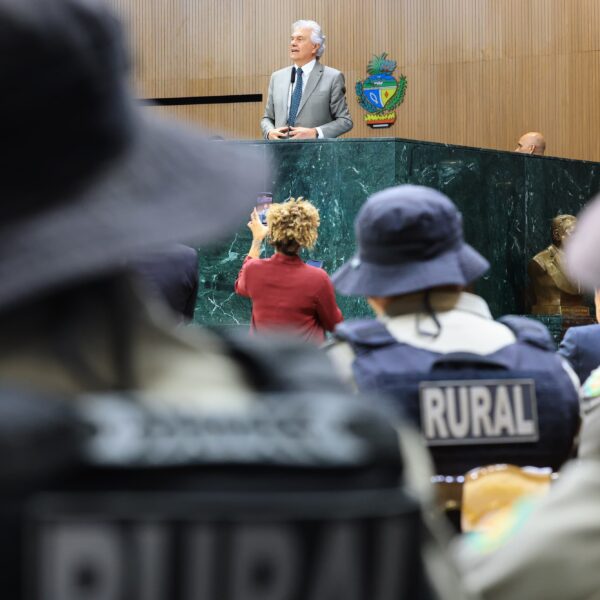 Caiado anuncia nova unidade do Batalhão Rural