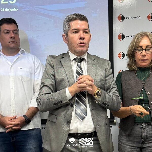 Detran quer regularizar estacionamentos próximos às feiras de Goiânia