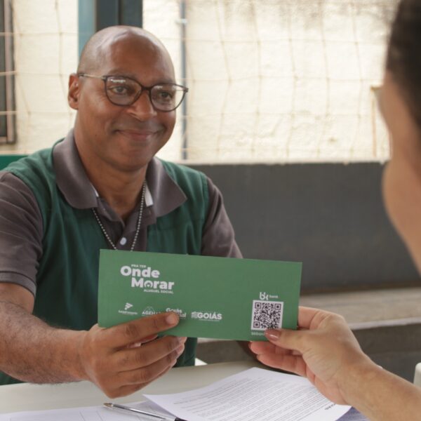 Entrega de cartão do Aluguel Social
