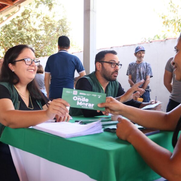 Entrega de cartão do Aluguel Social