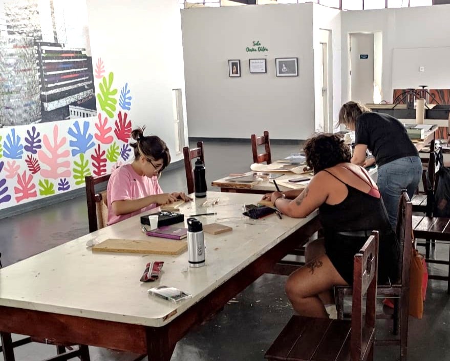 Escola de Artes Visuais divulga oficinas gratuitas de junho