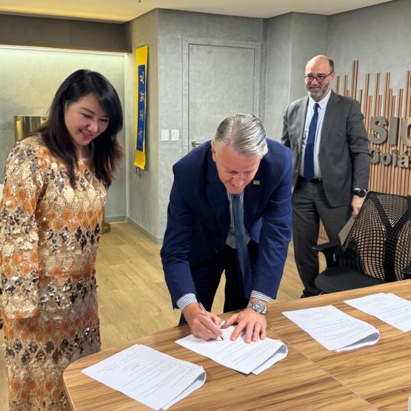 Goiás e China assinam memorando para criação de laboratório de gemas