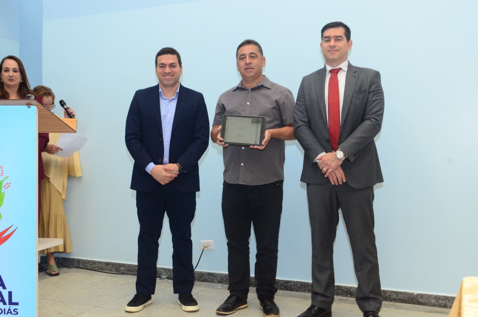 Governo de Goiás firma parceria inédita com municípios para transformação digital dos serviços públicos