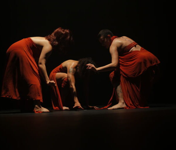 Cine Teatro São Joaquim recebe turnê do grupo Nômades de Dança