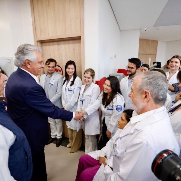 Governador Ronaldo Caiado acompanha primeiros atendimentos no Cora