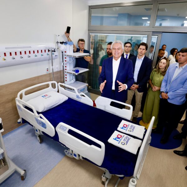 Governador Ronaldo Caiado acompanha primeiros atendimentos no Cora