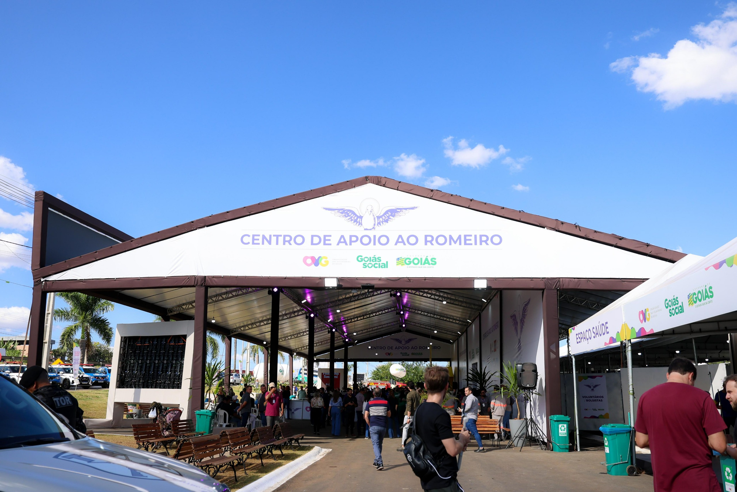 Governo entrega viaduto e Centro de Apoio ao Romeiro em Trindade