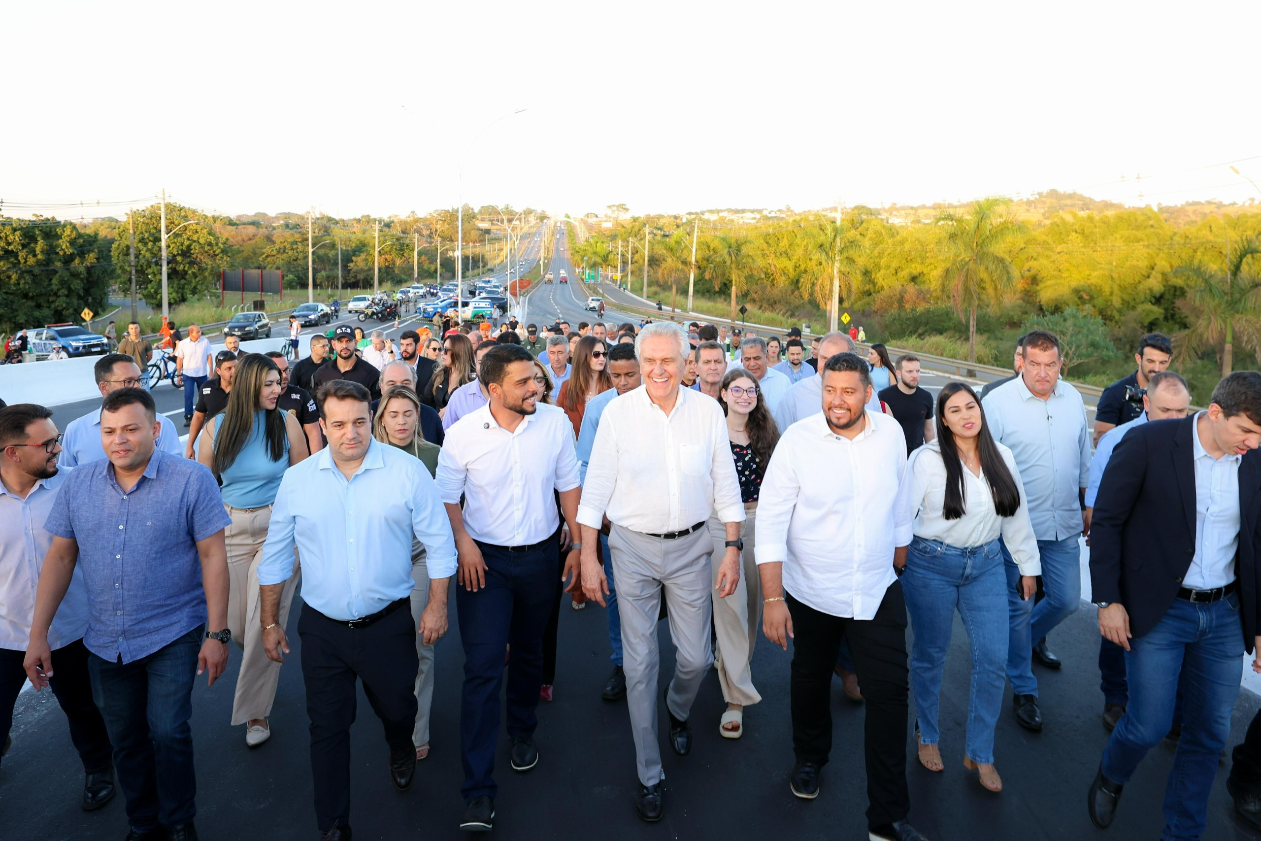 Governo entrega viaduto e Centro de Apoio ao Romeiro em Trindade 