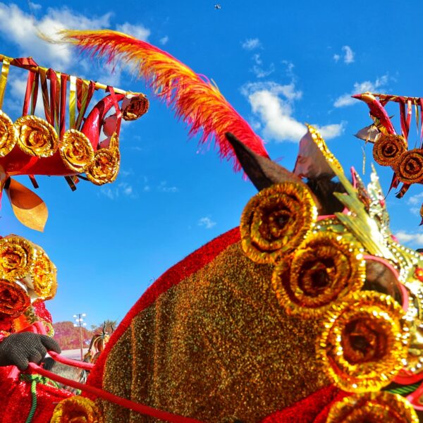 Governo de Goiás abre Cavalhadas de Pirenópolis