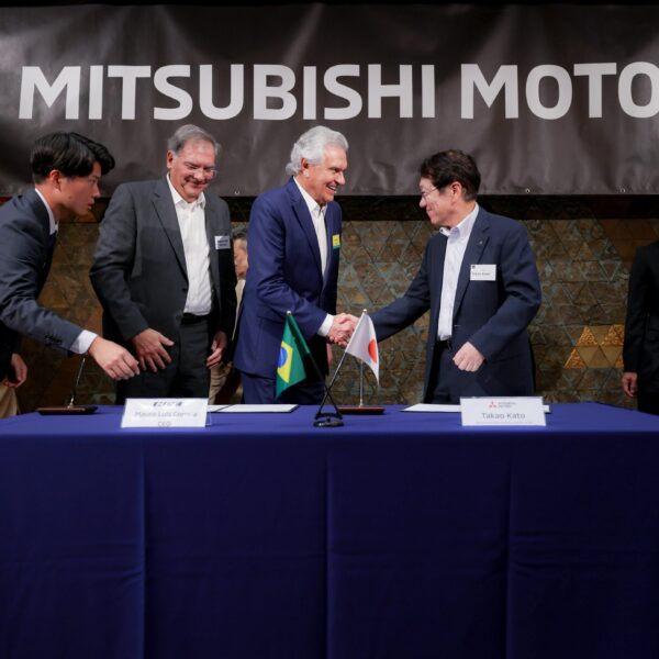 Caiado na Mitsubishi