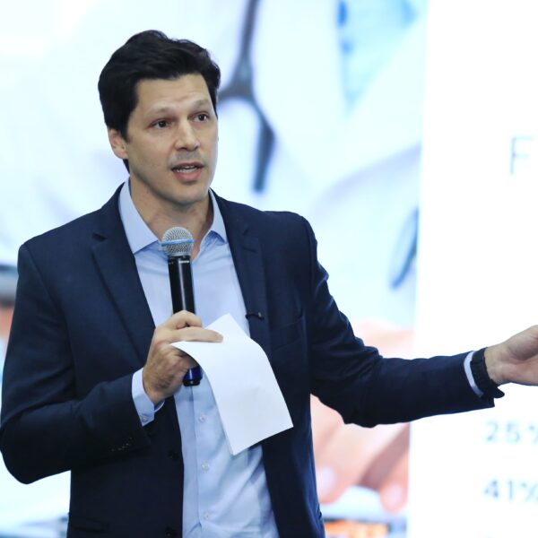 Daniel Vilela na reunião com prefeitos sobre Samu