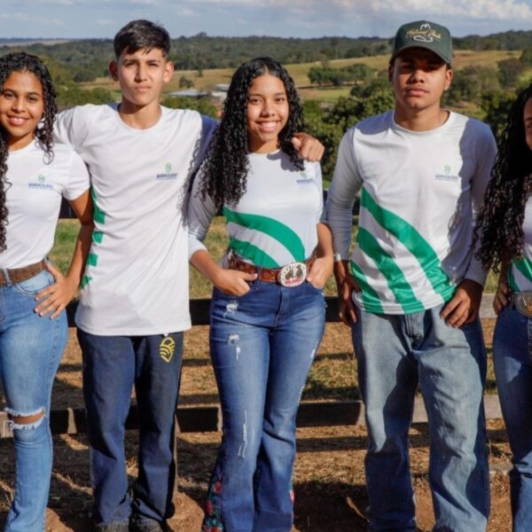 Sucessão familiar ganha força com políticas públicas voltadas à juventude rural em Goiás