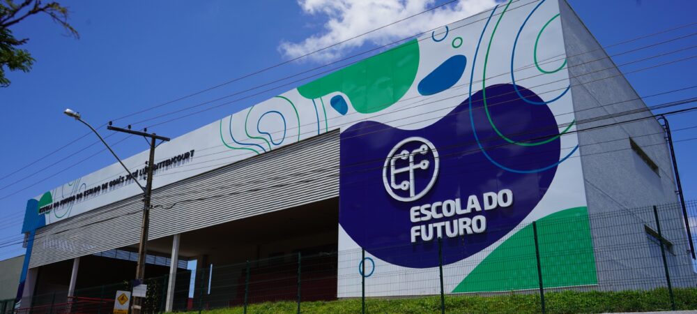 Escola do Futuro oferece cursos gratuitos de arte e tecnologia
