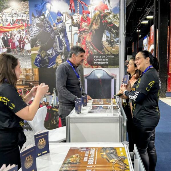 stande da Goiás Turismo na ExpoCatólica 2025