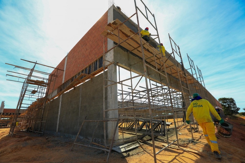 Goinfra avança com obras estratégicas para fortalecer infraestrutura da saúde em Goiás