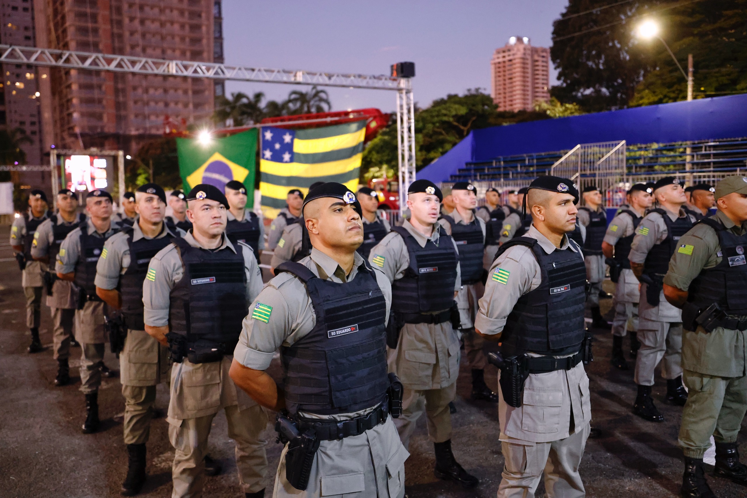 Legenda: Forças de segurança pública atuam para reduzir casos de homicídios dolosos, latrocínio e feminicídios, entre outros crimes