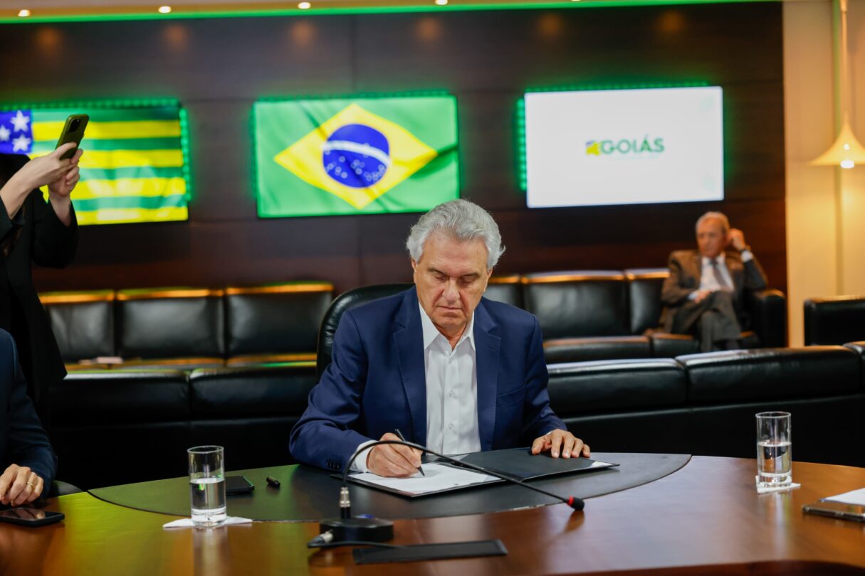 Caiado amplia para R$ 27 milhões o repasse mensal para pagamento de RPVs