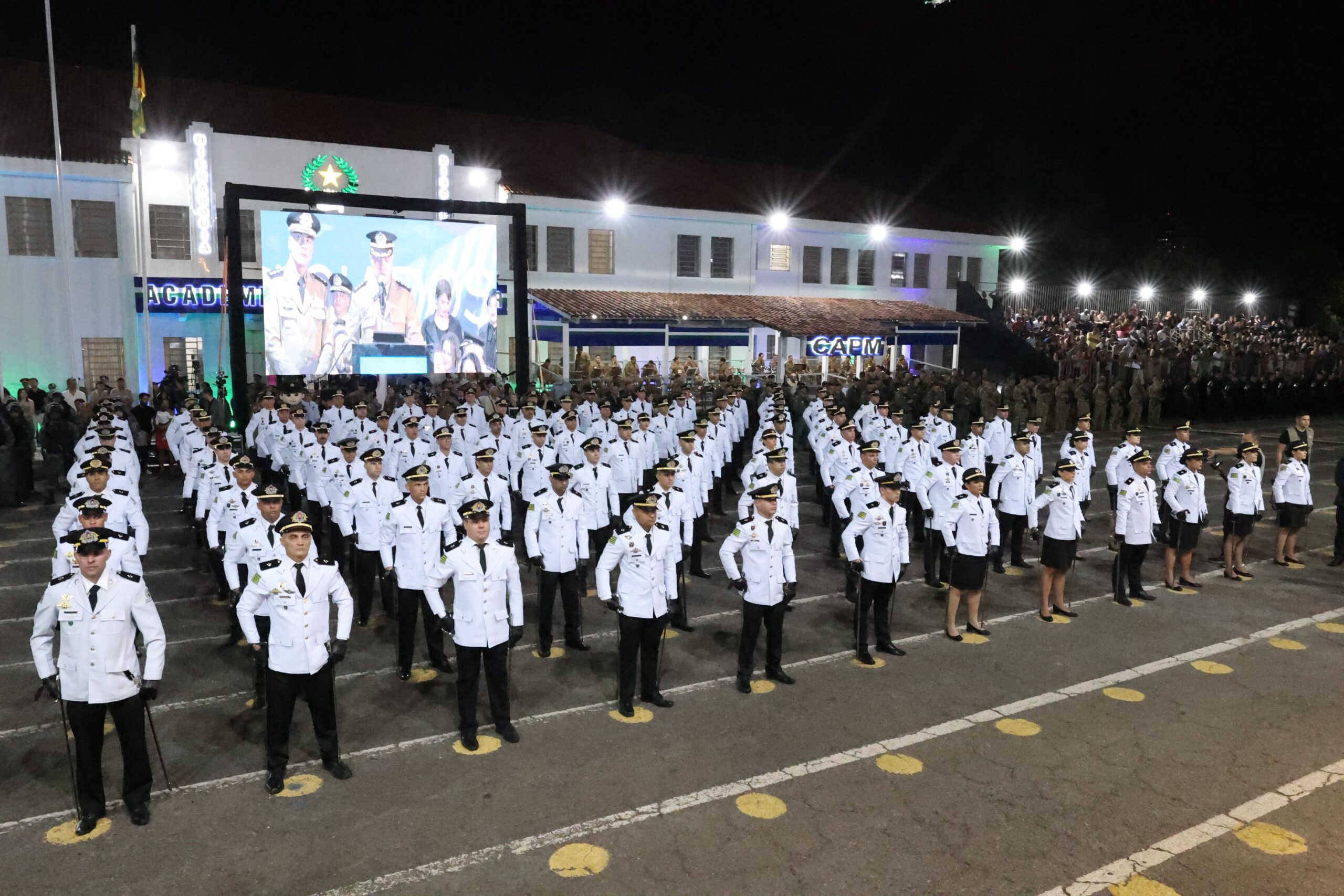 Caiado exalta PMGO como melhor do Brasil em aniversário da corporação