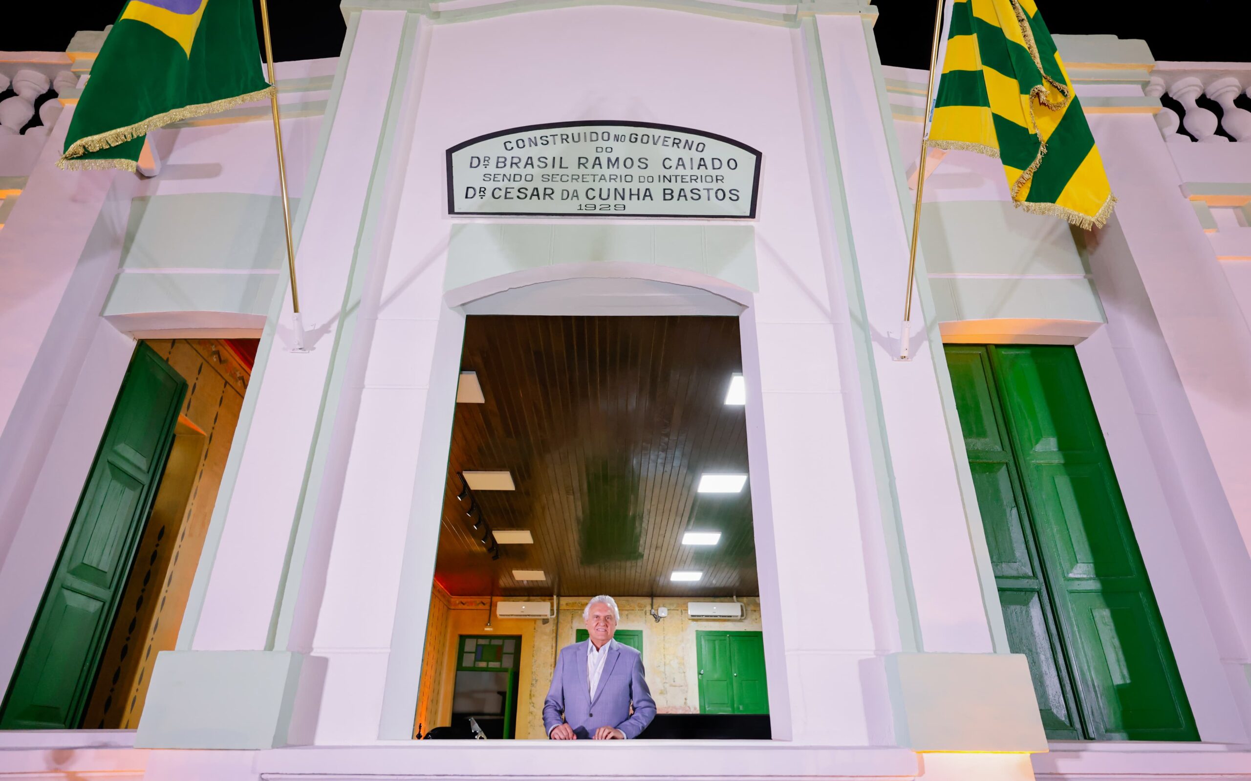 Na cidade de Goiás, Caiado entrega restauração do Palácio da Instrução

