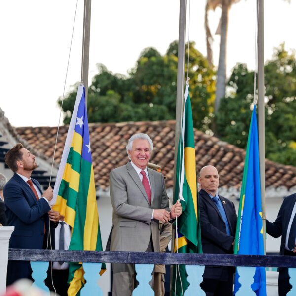Caiado instala sede simbólica dos três poderes na cidade de Goiás