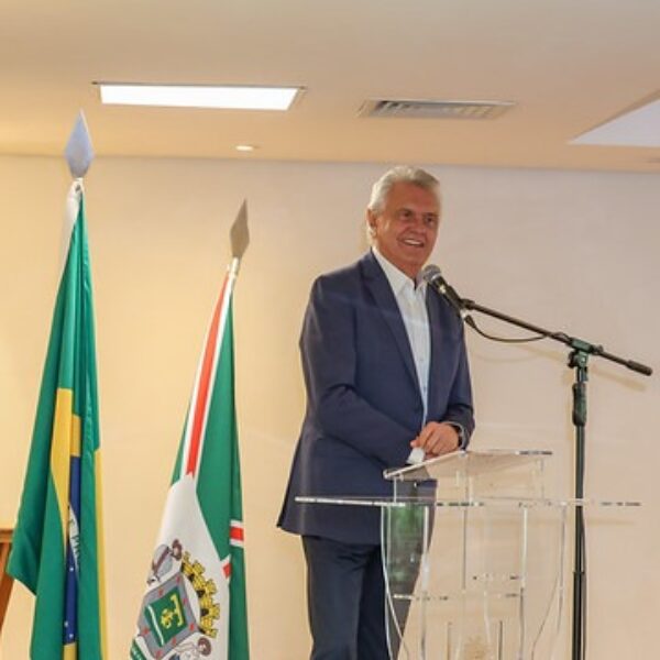 Caiado lidera missão ao Japão como foco em atrair investimentos para Goiás