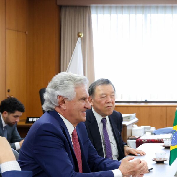 Caiado atrai interesse do Japão e abre portas para investimentos em terras raras