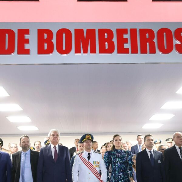 Governador anuncia promoção de 650 bombeiros