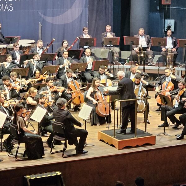 Orquestra Filarmônica de Goiás realiza concerto gratuito com pianista de renome internacional