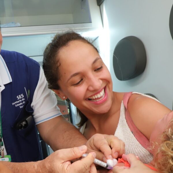 Reforço da vacina contra meningite para bebês em Goiás terá proteção ampliada