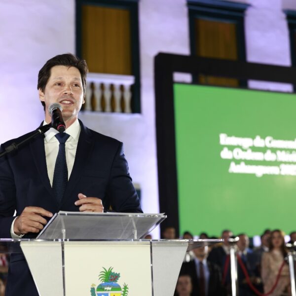 “Desenvolvimento passa por instituições fortes”, diz Daniel Vilela durante transferência simbólica da capital para Goiás
