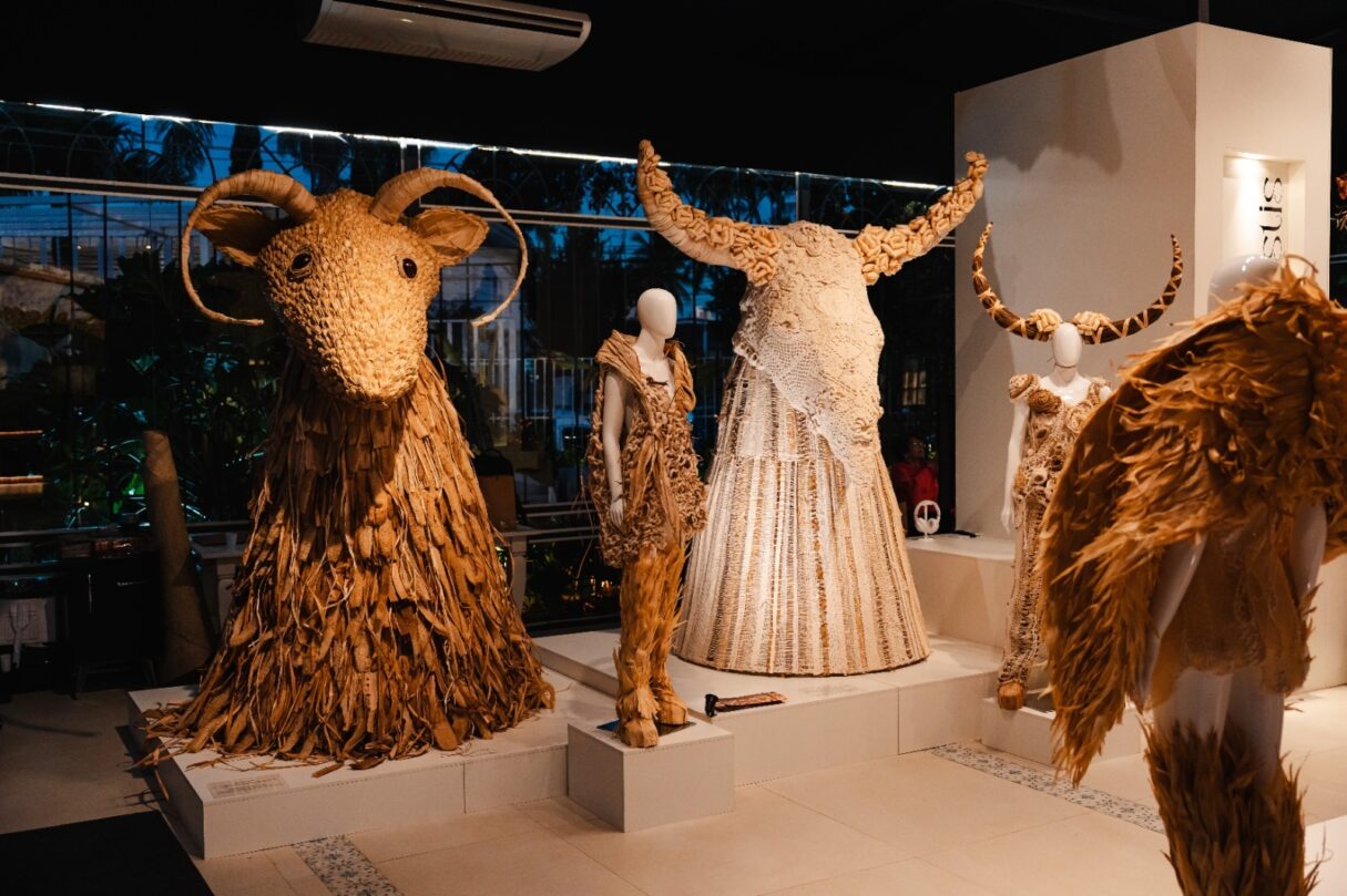 Vila Cultural Cora Coralina recebe mostra inédita que une moda autoral, arte e meio ambiente