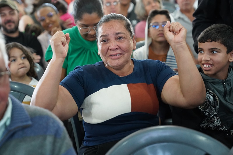 Agehab realiza sorteio de 30 casas a custo zero para famílias em Cezarina, garantindo acesso à moradia digna.