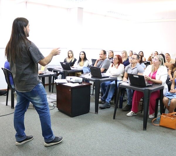 Agehab realiza capacitação do Aluguel Social para 39 municípios