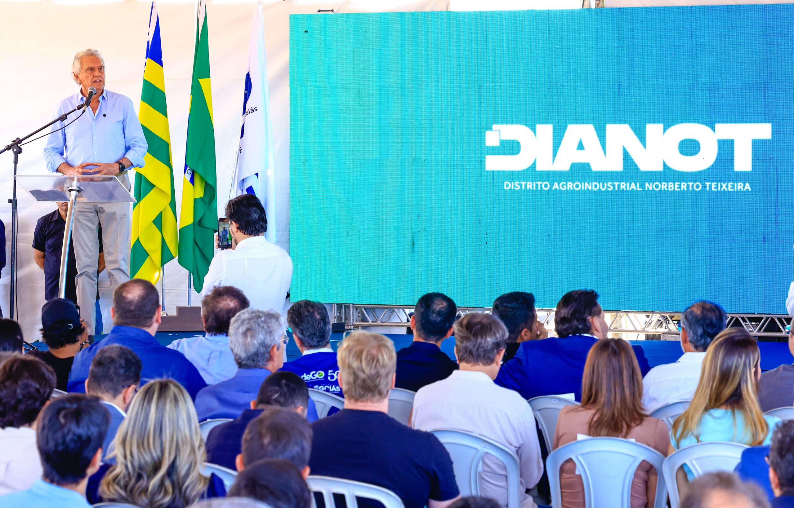 Caiado lança edital para novo polo industrial em Aparecida