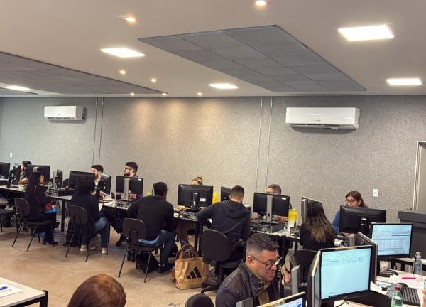 Começa efetivação de professores convocados na terceira turma do ano