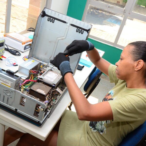 Governo de Goiás abre 372 vagas em cursos gratuitos de tecnologia em Goiânia e Senador Canedo