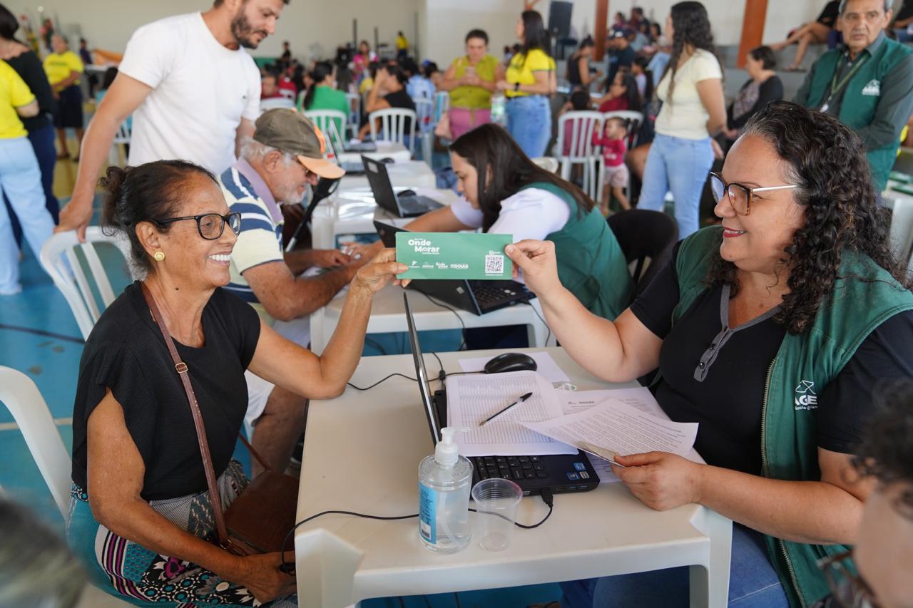 Entrega do cartão do Aluguel Social